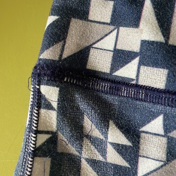 FLEO shorts - Picture 2 of 3